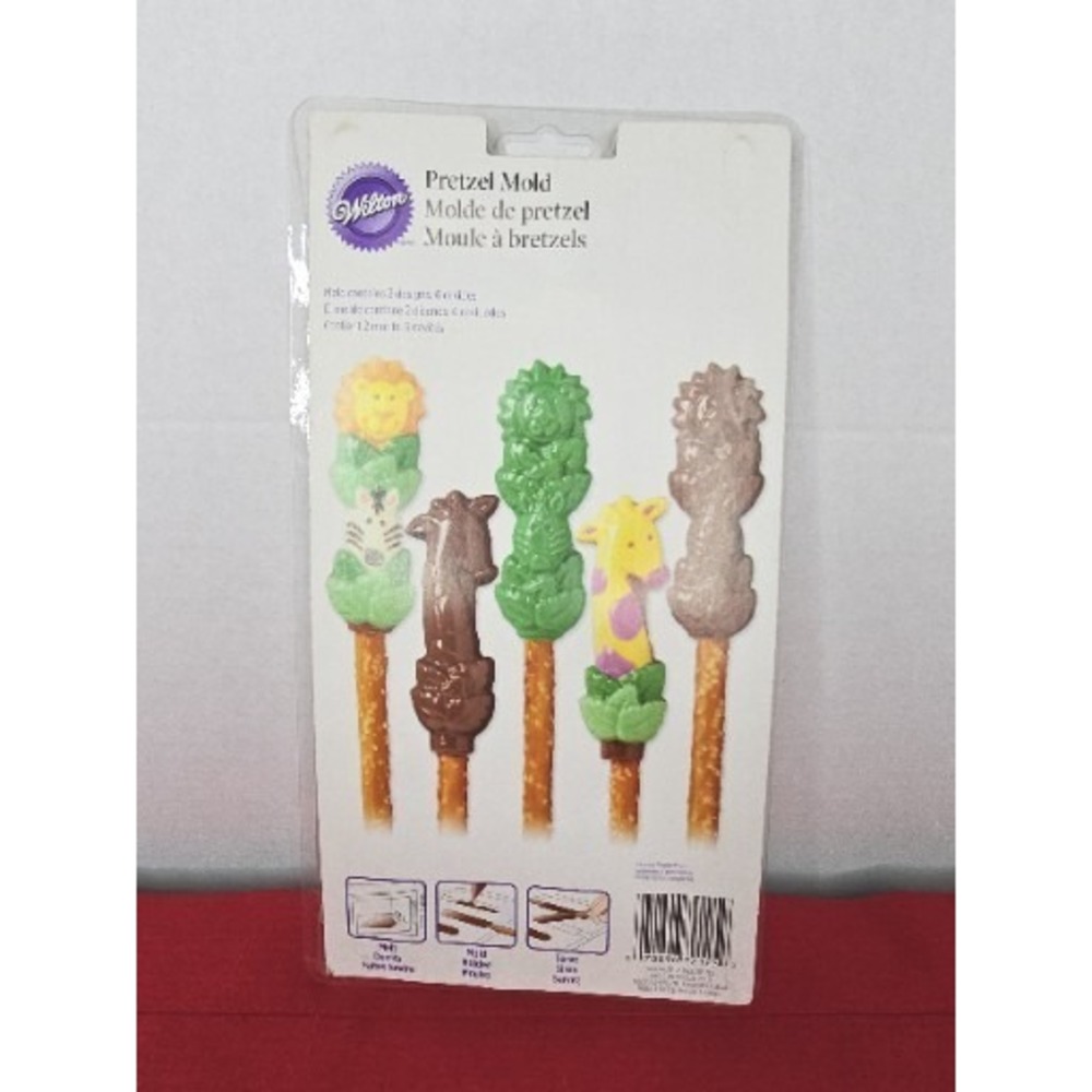 Wilton Zoo Animals Pretzel Candy Mold 6 Cavities‎ Lion Zebra Giraffe Birthday